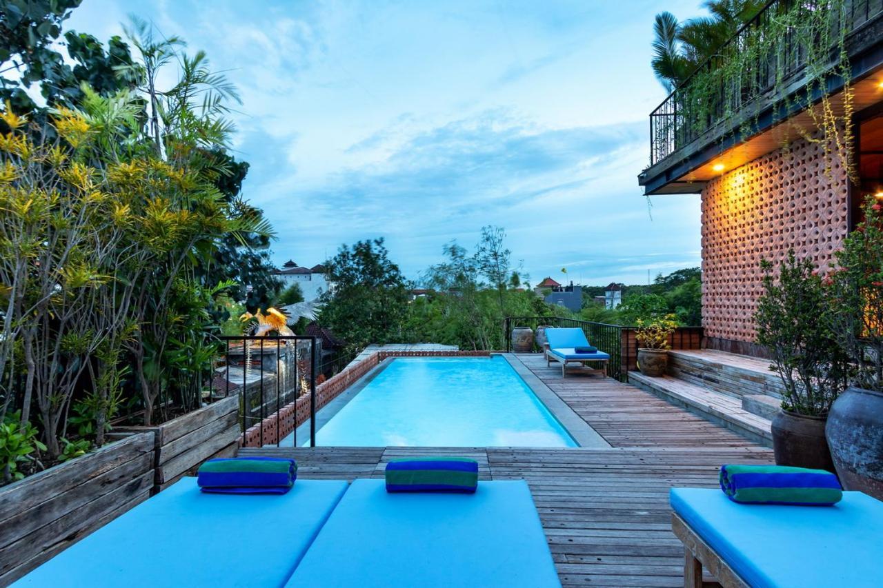 Apartamento Ruang Tekuni Legian Exterior foto