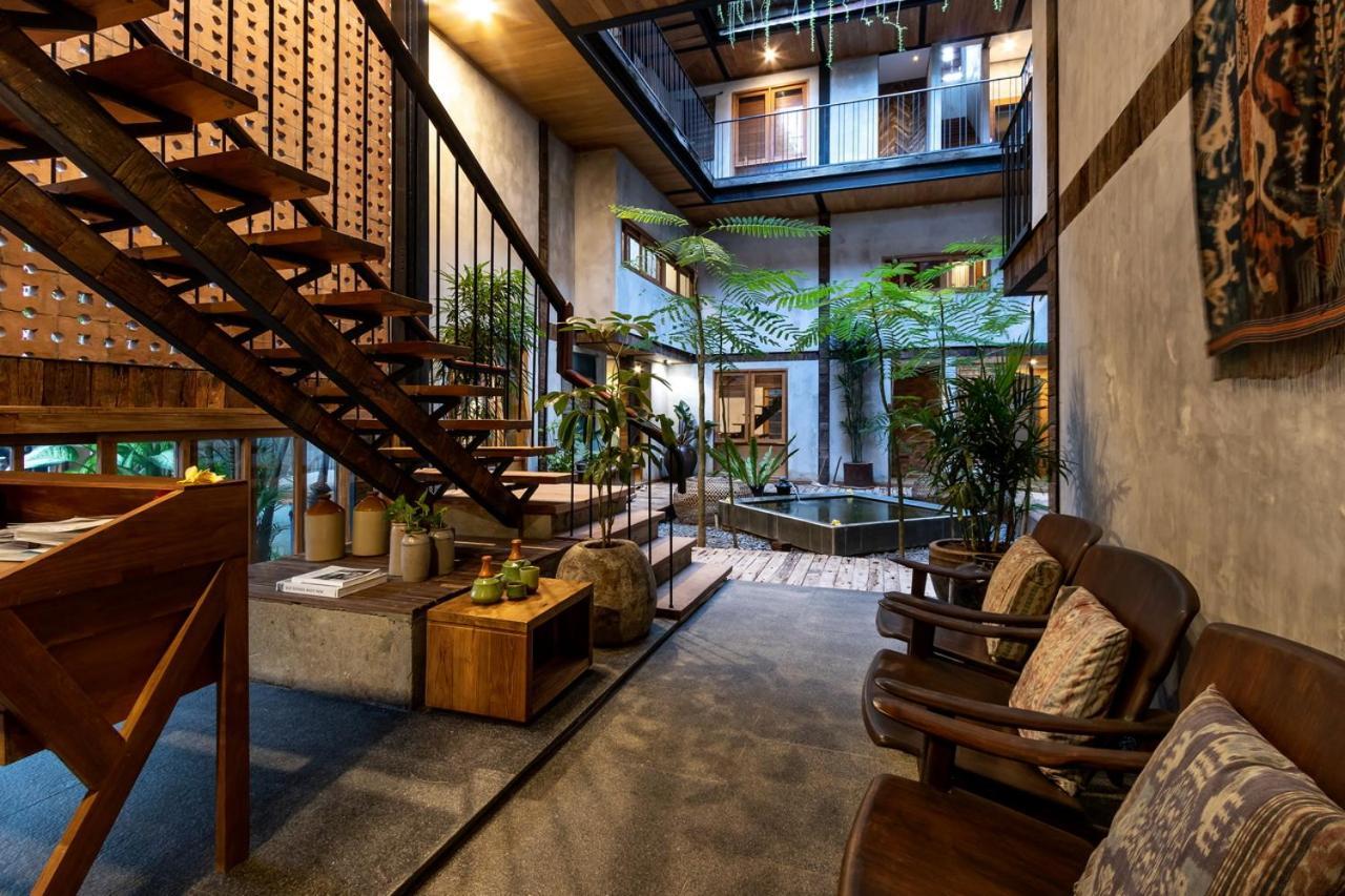 Apartamento Ruang Tekuni Legian Exterior foto